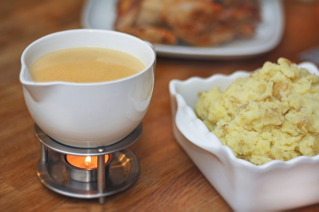 Ofnsteiktur kjúklingur með kartöflumús og dásamlegri sósu