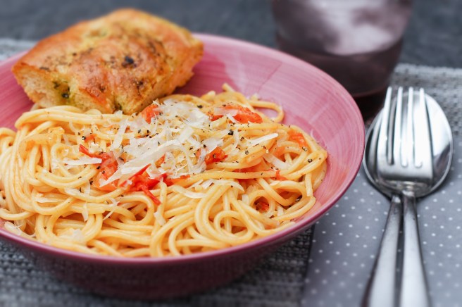 Spaghetti í rjómalagaðri tómatsósu