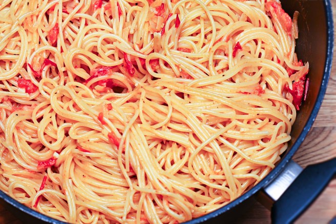 Spaghetti í rjómalagaðri tómatsósu