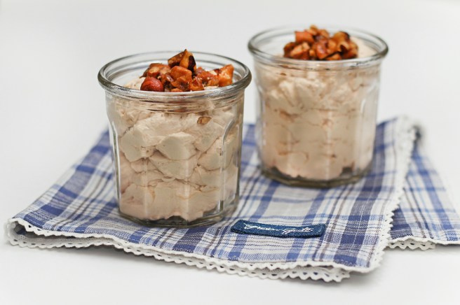 Súkkulaðimús með hnetumulningi