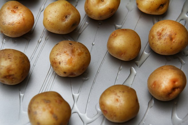 Lambalundir með parmesan gremolata krömdum kartöflum og sveppasósu með piparosti