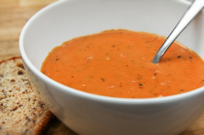 Basiliku og parmesan tómatsúpa