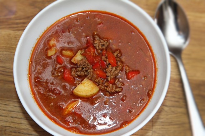 Gúllassúpa með nautahakki