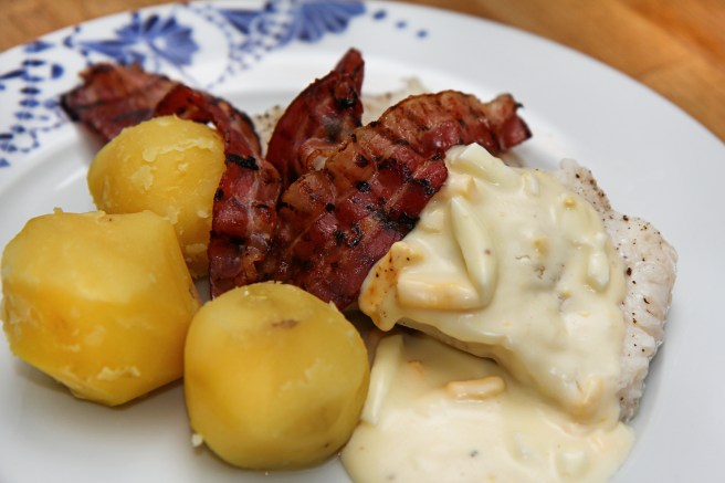 Fiskur með beikoni og eggjasósu