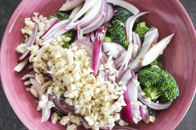 Bragðmiklar tælenskar núðlur með kjúklingi