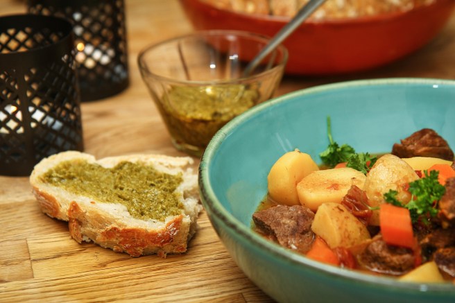 Gúllas með sólþurrkuðum tómötum