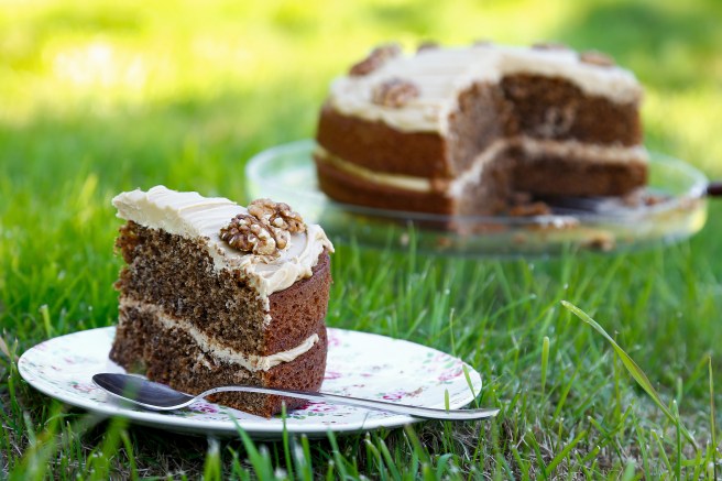 Kaffikaka með valhnetum