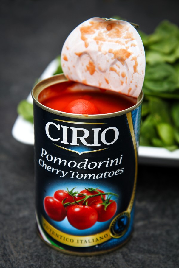 Parmesanbaka með spínati og kirsuberjatómötum