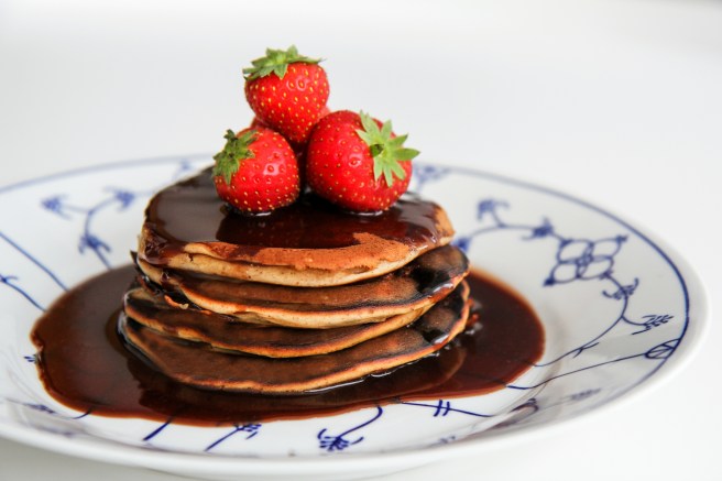 Hnetusmjörs- og bananapönnukökur með Nutellasýrópi