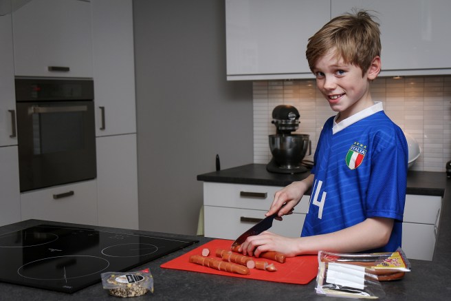 Pylsupasta með piparostasósu