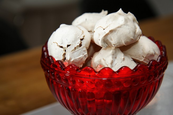 Súkkulaðimarenstoppar með frönsku núggati