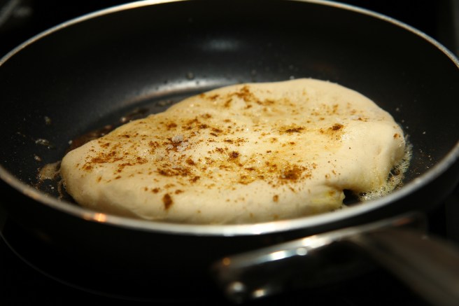 Indverskur Korma kjúklingur og nan-brauð