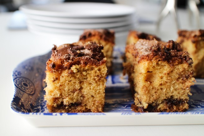 Mjúk kaffikaka með súkkulaðibitum og kanil