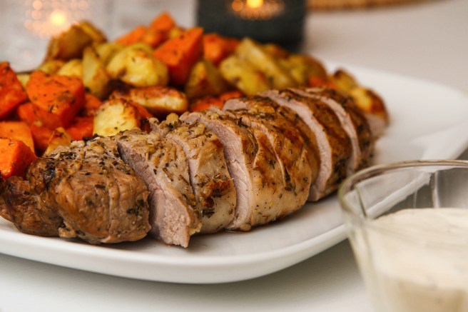 Ofnbökuð svínalund með rótargrænmeti - allt í einni skúffu!