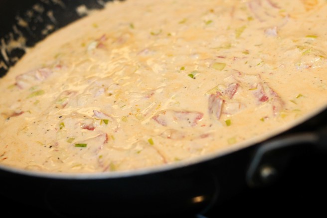 Pasta með salami og blaðlauki