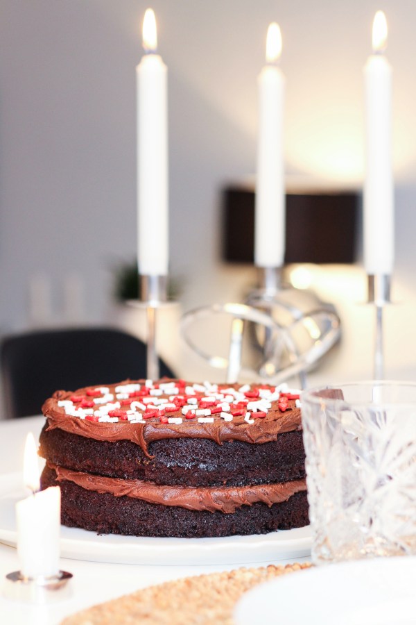 Súkkulaðikaka með kaffikeim og mjúku súkkulaðikremi