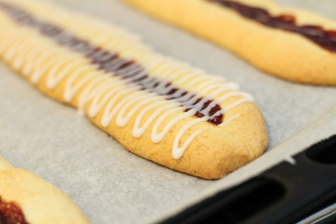 Vínarbrauð með sultu og glassúr