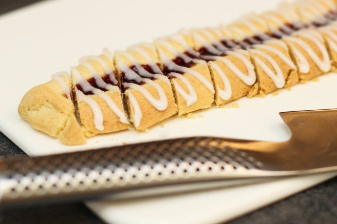 Vínarbrauð með sultu og glassúr