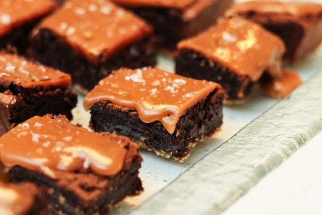 Karamellubrúnkur með saltstöngum